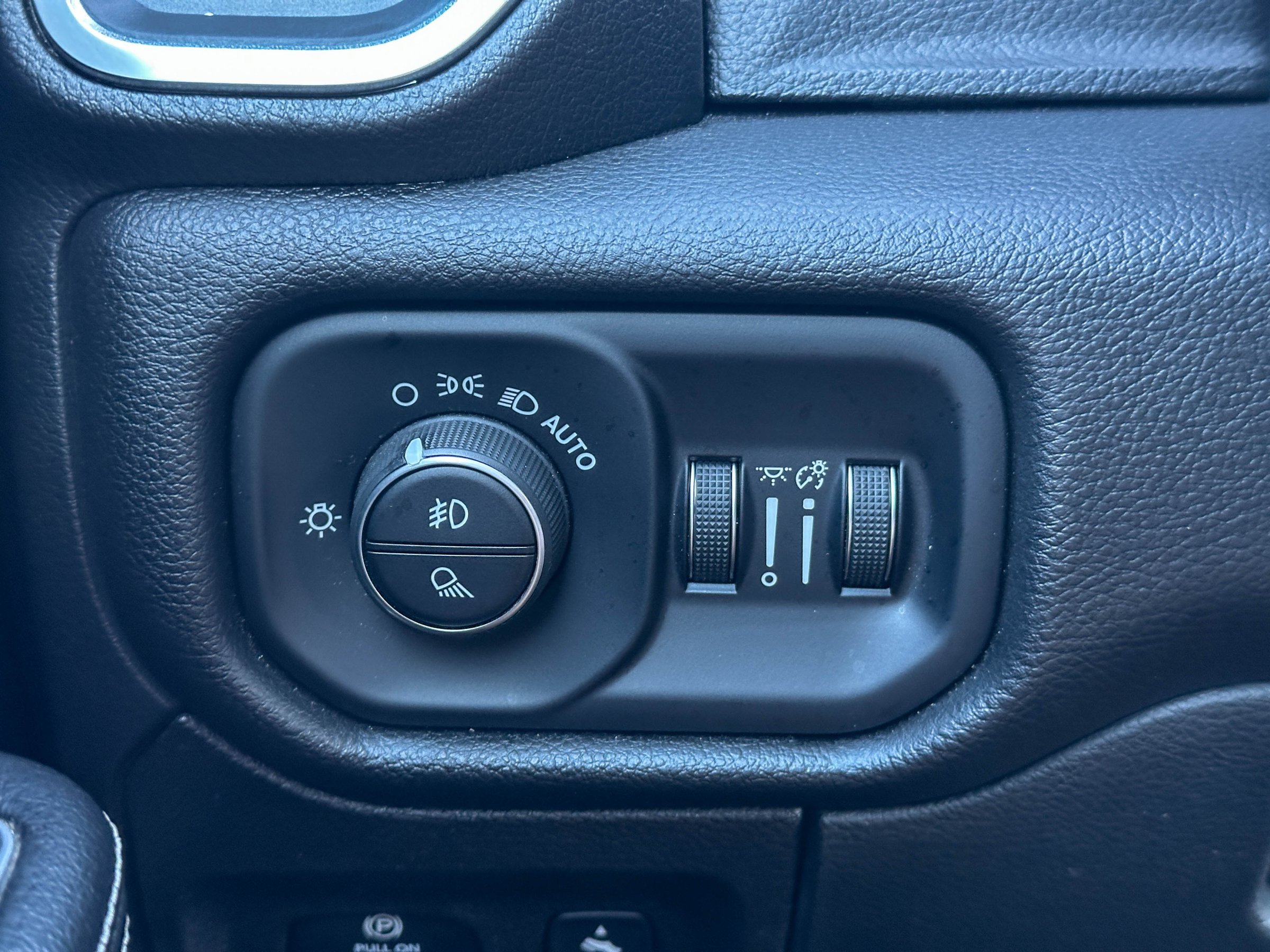 Used 2022 RAM 1500 Laramie RWD image 37