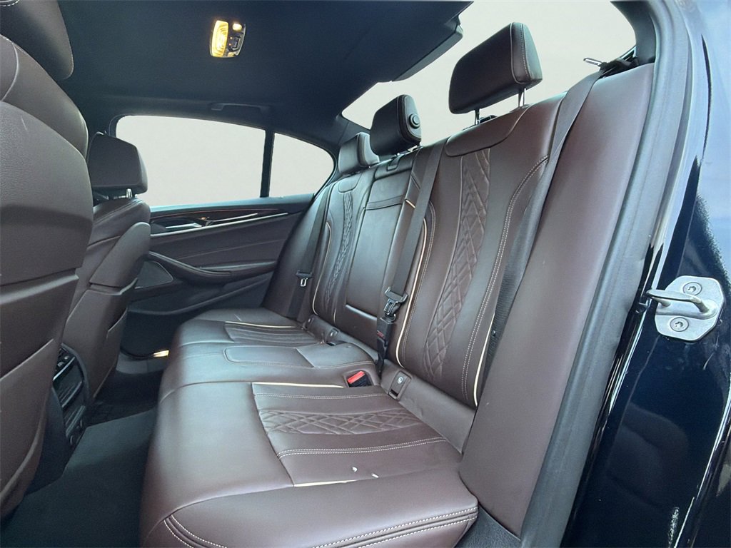 Used 2018 BMW 540i xDrive w/ M Sport Package image 10