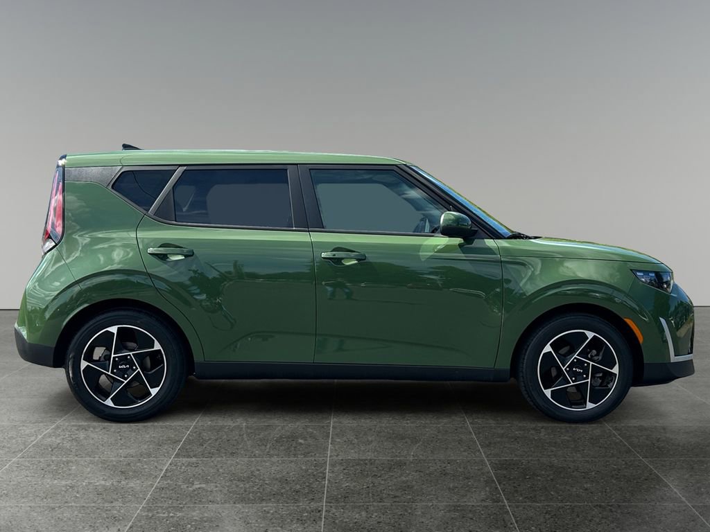 Used 2023 Kia Soul EX image 9
