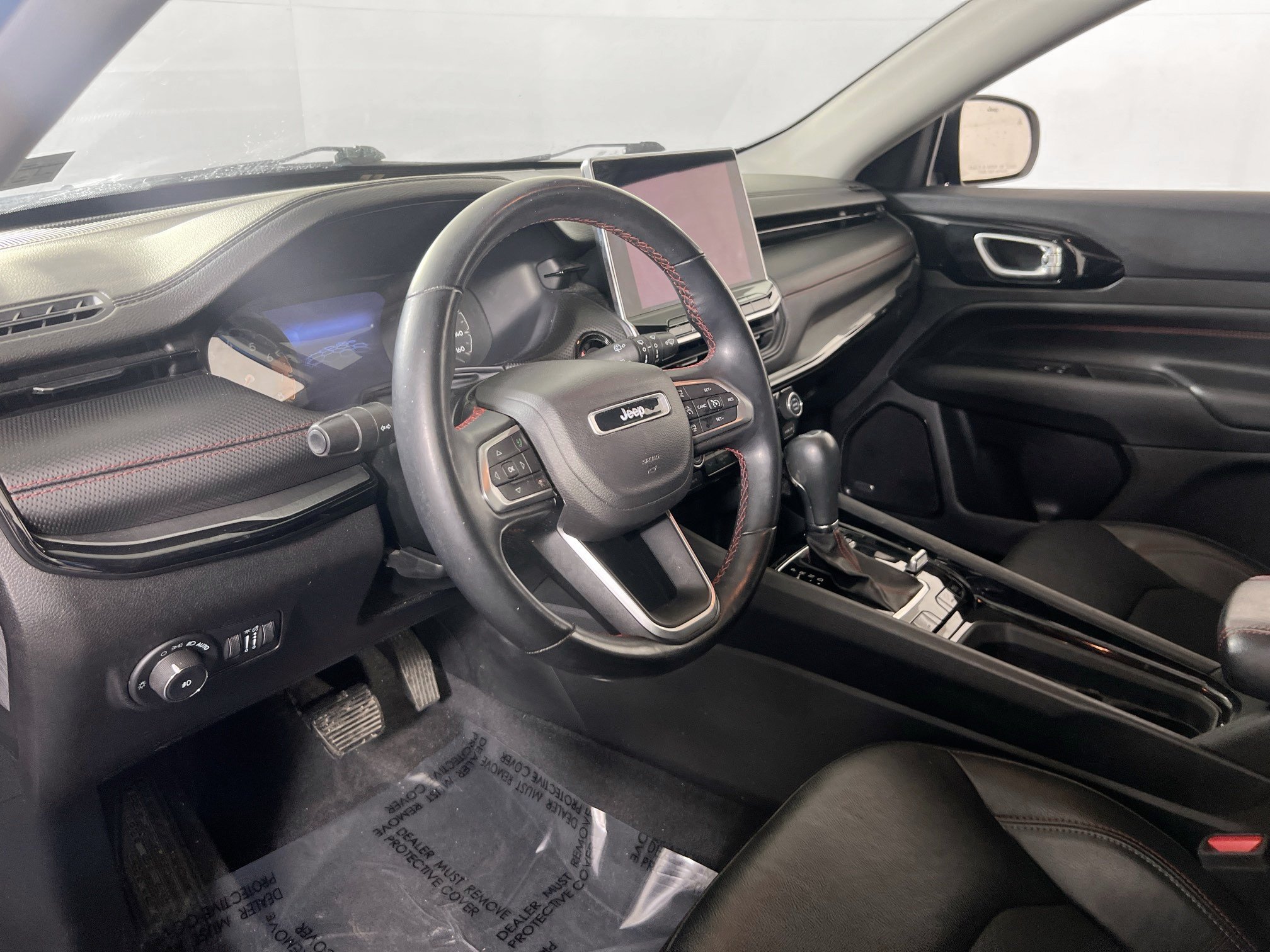 Used 2022 Jeep Compass Trailhawk w/ Sun and Sound Group AWD/4WD image 9
