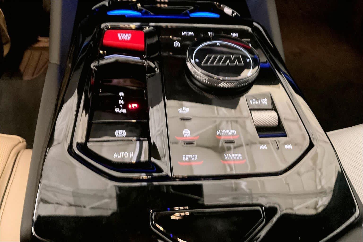 New 2027 BMW M5 w/ Executive Package AWD/4WD image 7