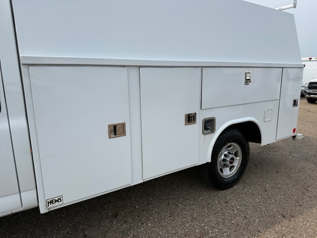 Used 2019 GMC Savana 3500 w/ Power Convenience Package RWD image 10