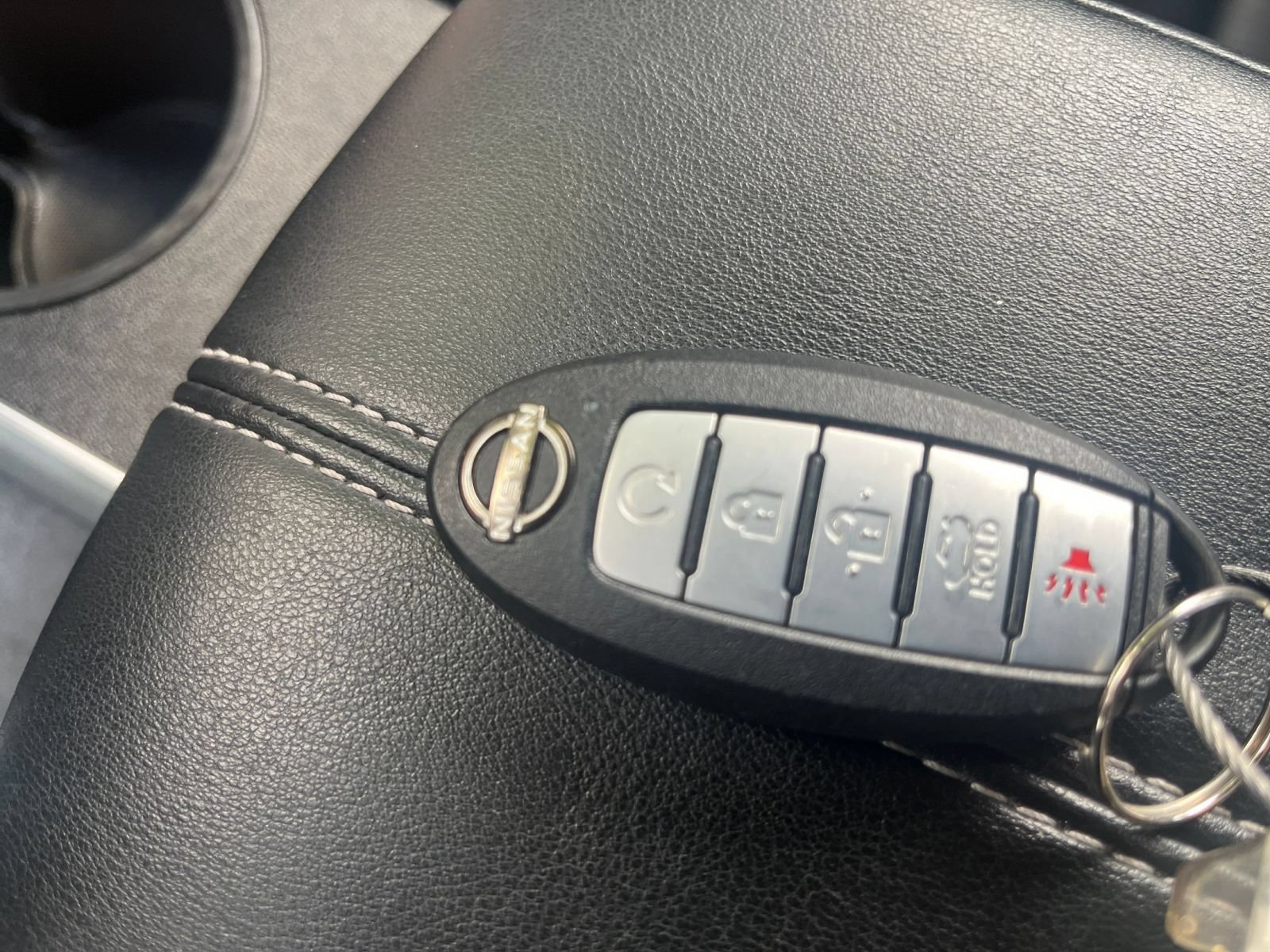 Used 2025 Nissan Altima 2.5 SV FWD image 21
