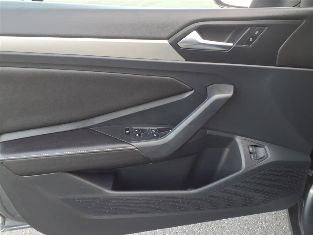 Used 2023 Volkswagen Jetta S image 16