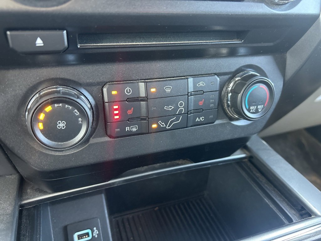 Used 2017 Ford F250 XLT w/ XLT Premium Package image 16