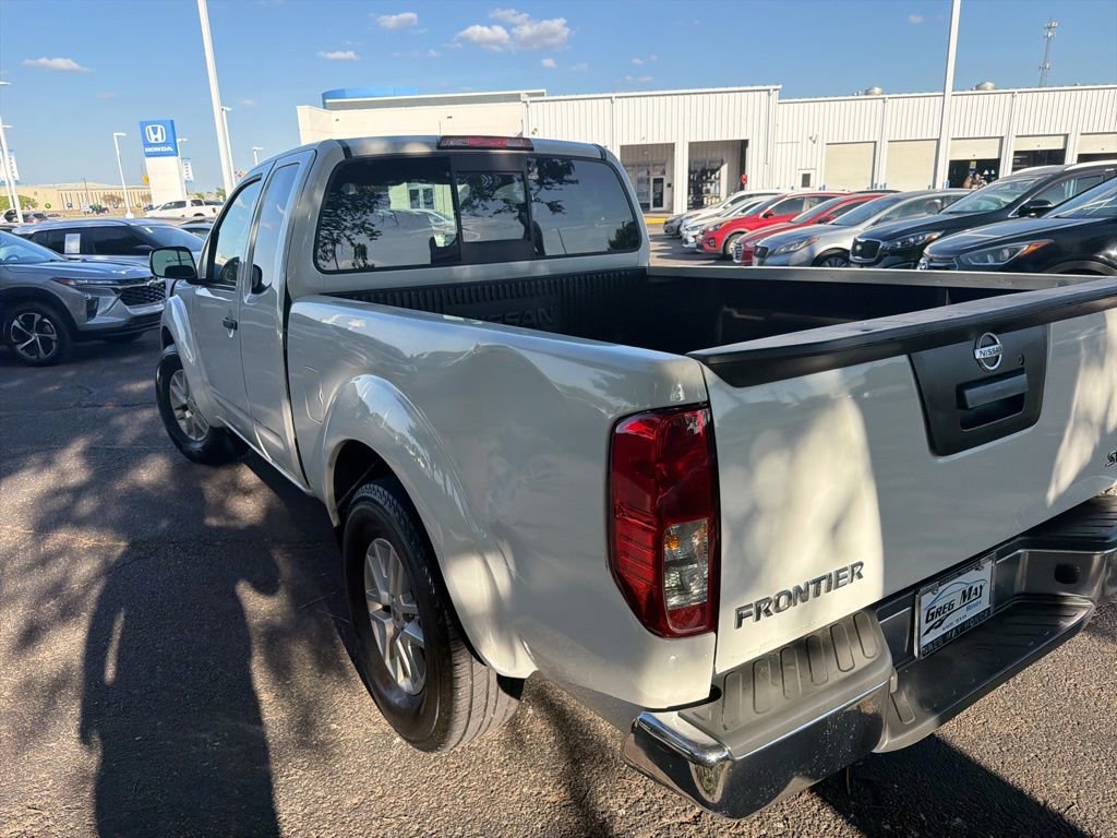 Used 2019 Nissan Frontier SV image 5