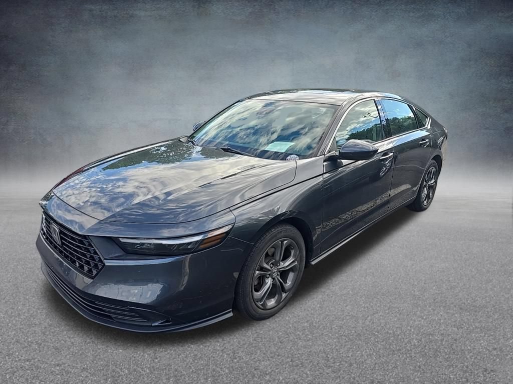 Used 2023 Honda Accord EX image 4