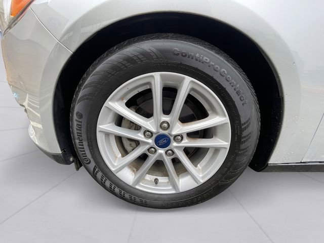 Used 2018 Ford Focus SE w/ Cold Weather Package image 9