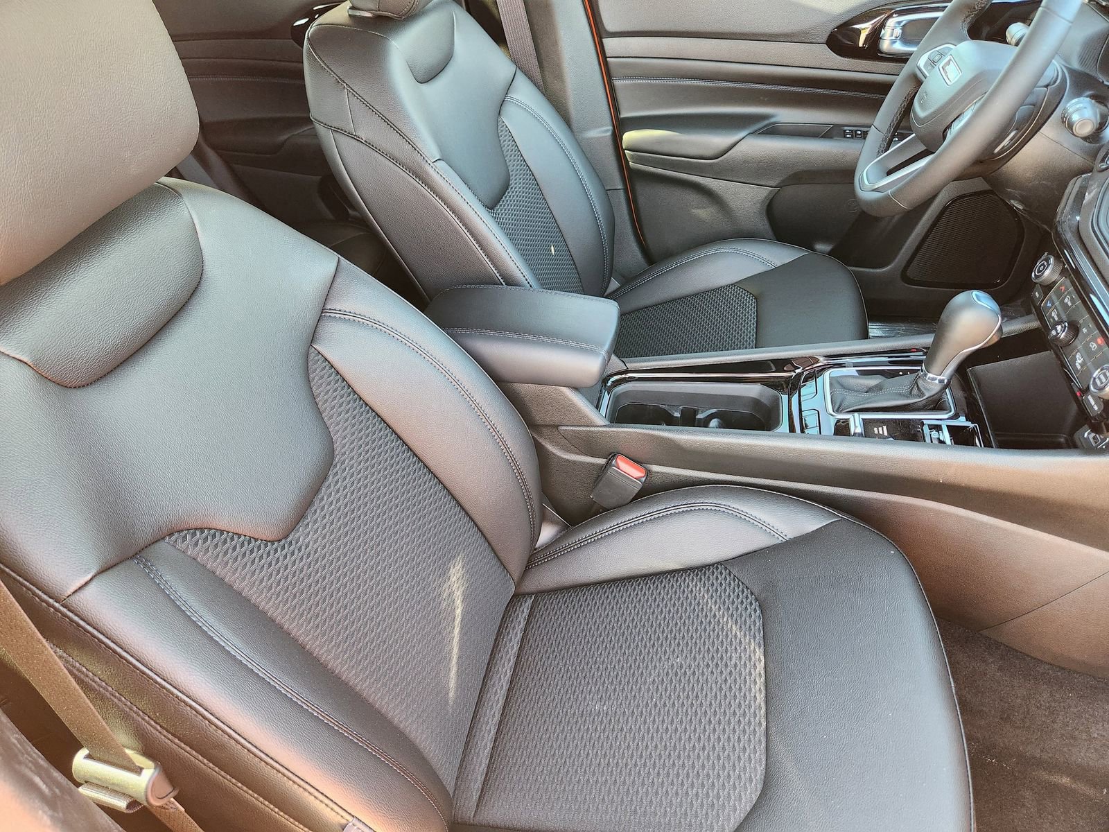 New 2026 Jeep Compass Latitude image 23