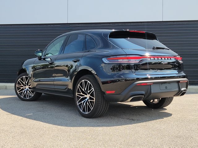 Used 2026 Porsche Macan AWD/4WD image 3