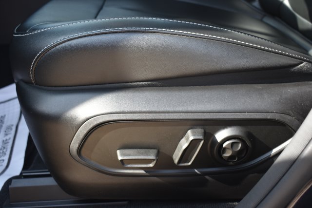 Used 2023 Jeep Grand Cherokee 4WD 4xe image 13