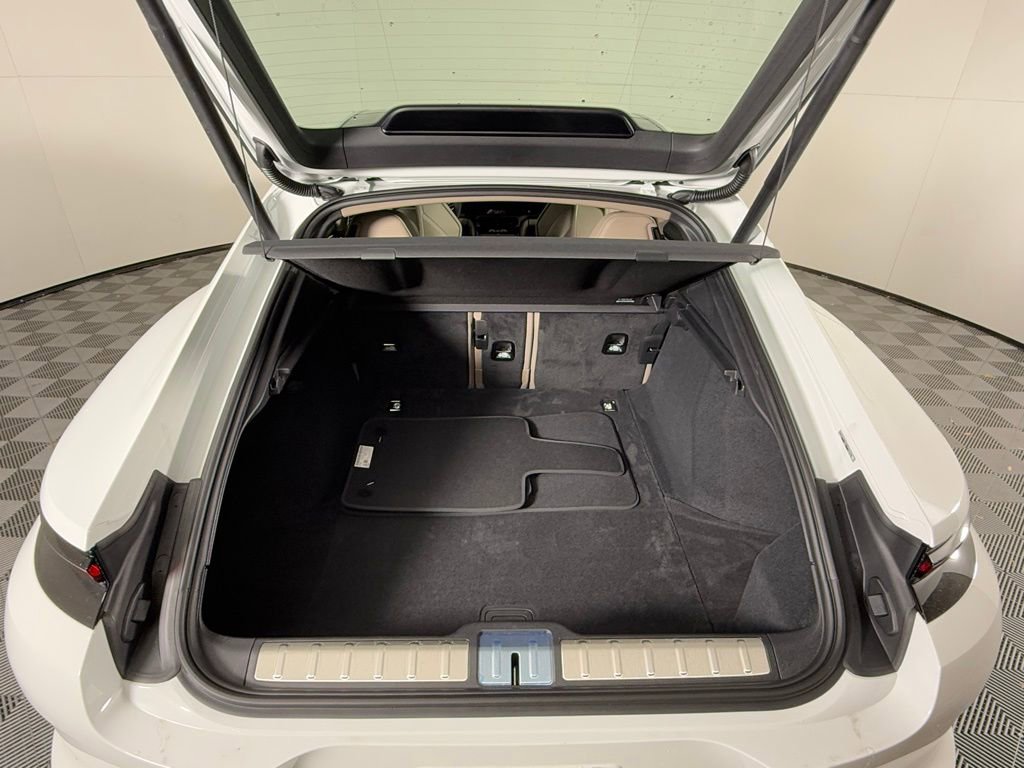 New 2026 Porsche Panamera image 17