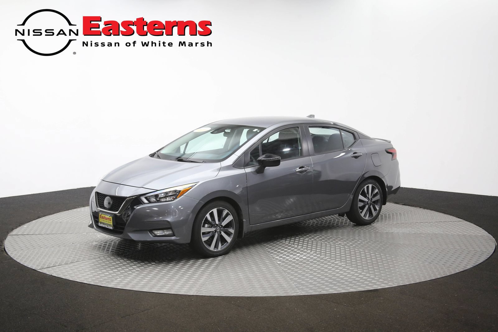 Used 2021 Nissan Versa SR FWD image 55