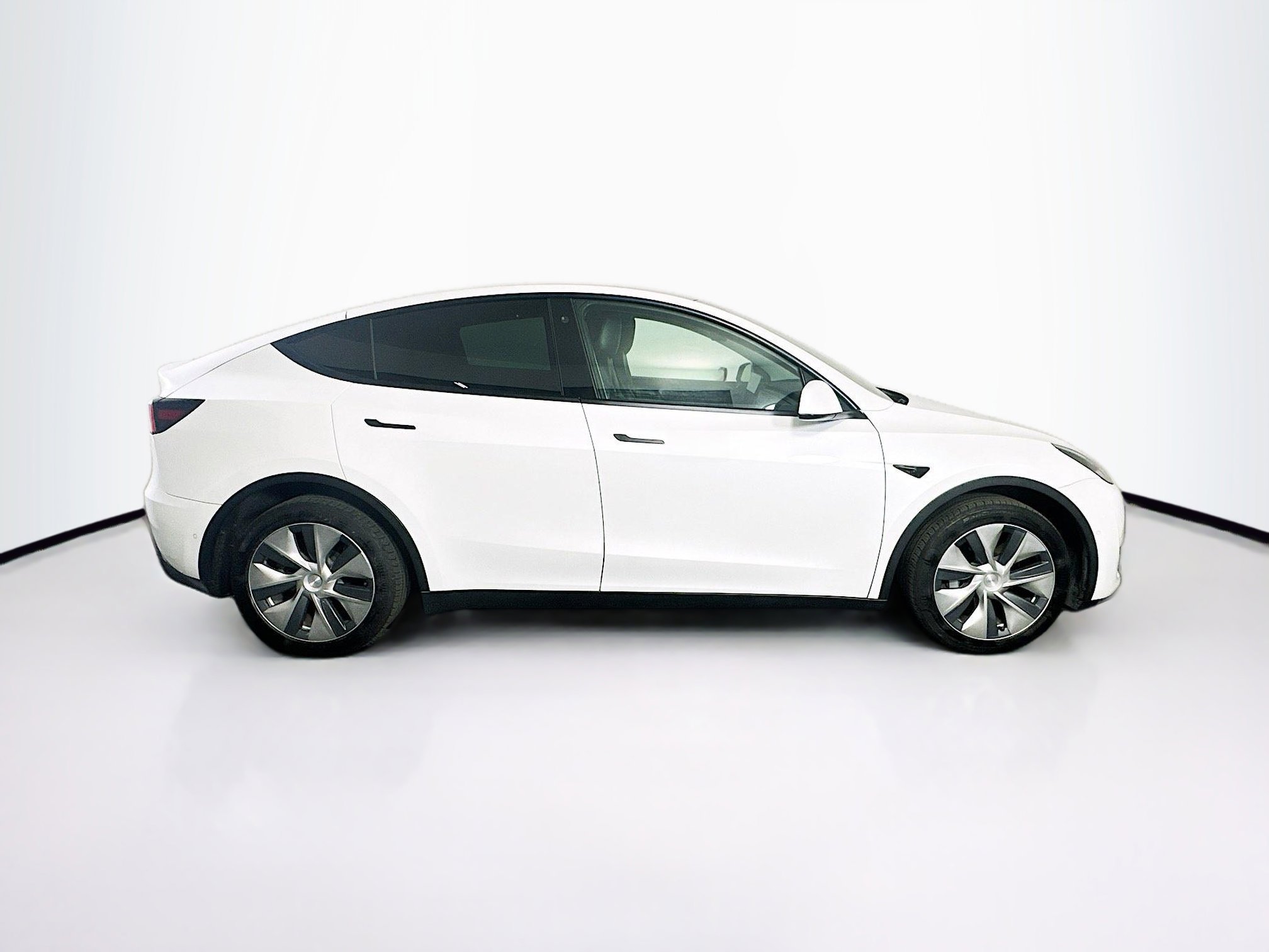 Used 2022 Tesla Model Y Long Range AWD/4WD image 10