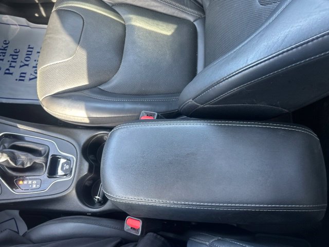 Used 2021 Jeep Cherokee Latitude Lux w/ Sun & Sound Group AWD/4WD image 41