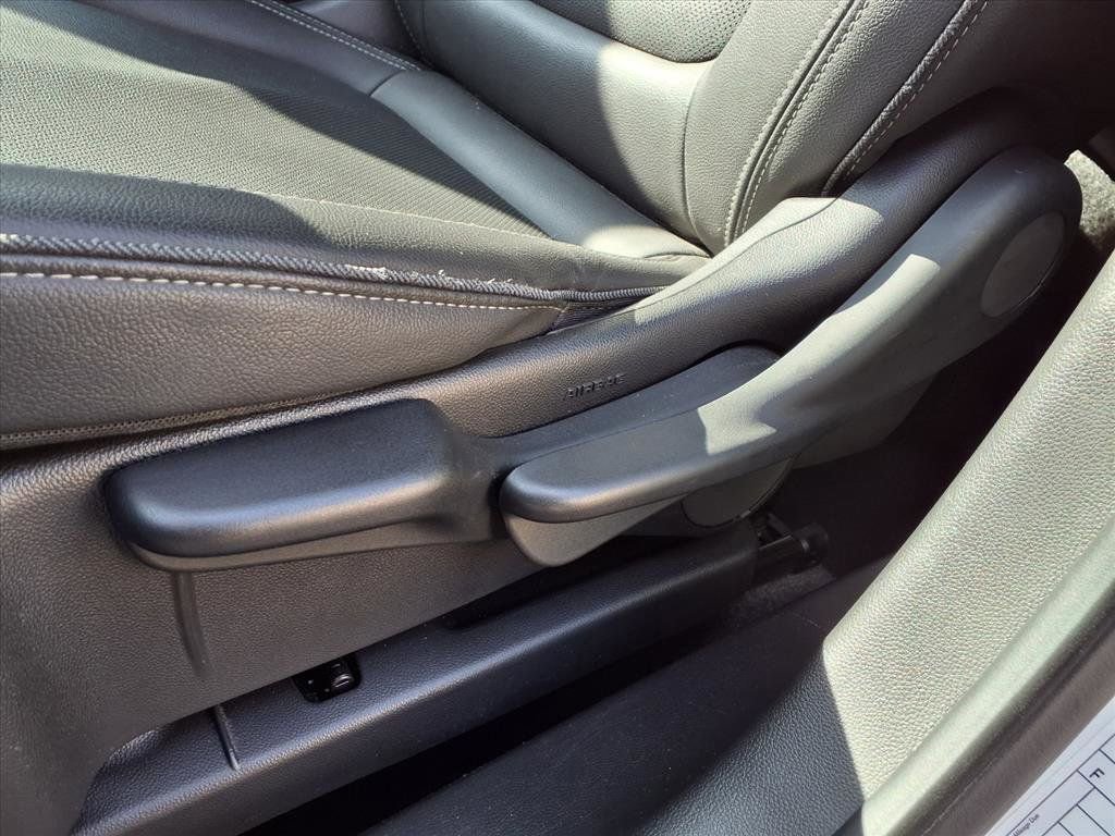 Used 2024 Buick Encore GX Sport Touring image 16