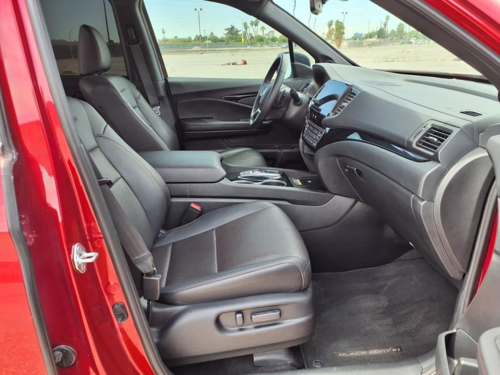 Used 2024 Honda Passport Black Edition image 16