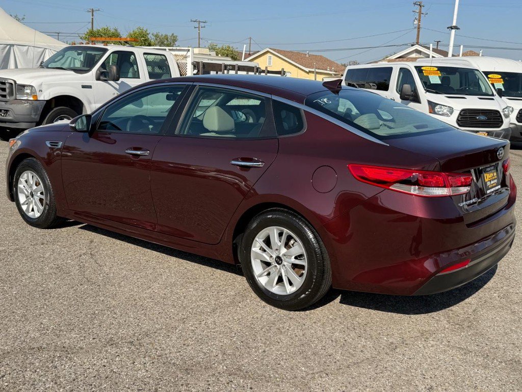 Used 2018 Kia Optima LX image 10
