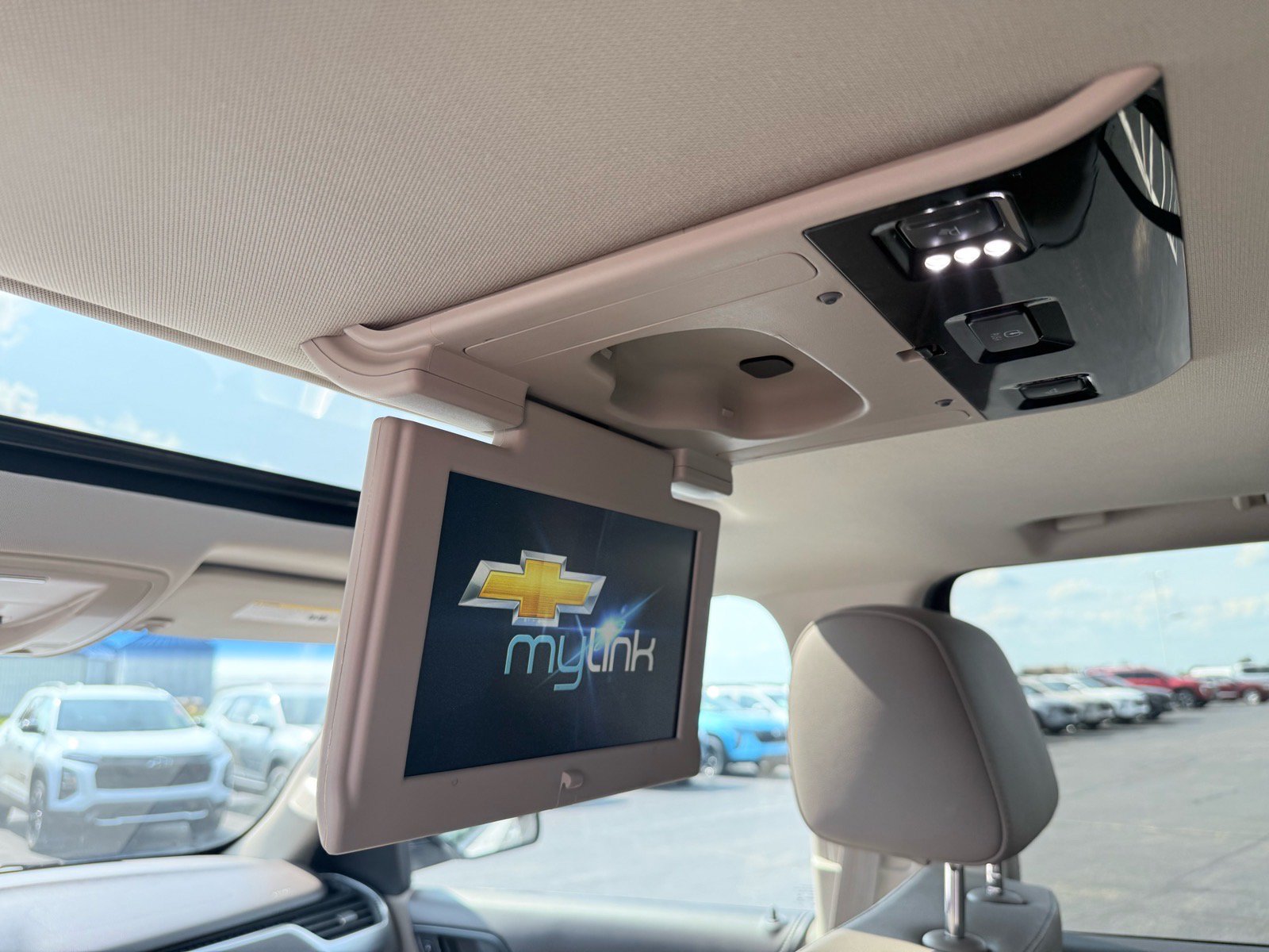 Used 2016 Chevrolet Tahoe LTZ AWD/4WD image 16