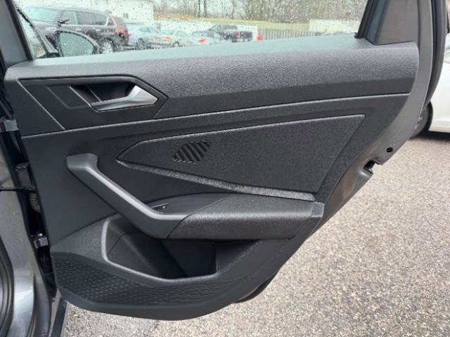 Used 2021 Volkswagen Jetta SE image 33