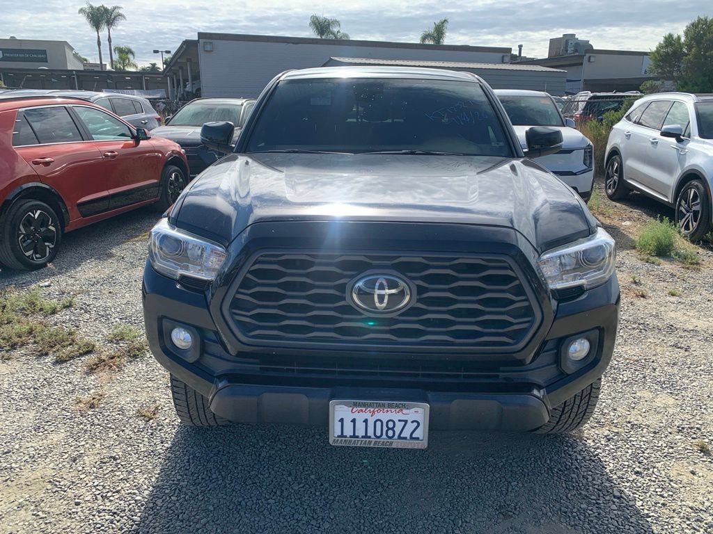 Used 2020 Toyota Tacoma TRD Off-Road w/ Technology Package RWD image 3
