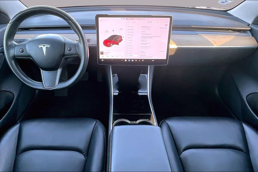 Used 2018 Tesla Model 3 Long Range image 16