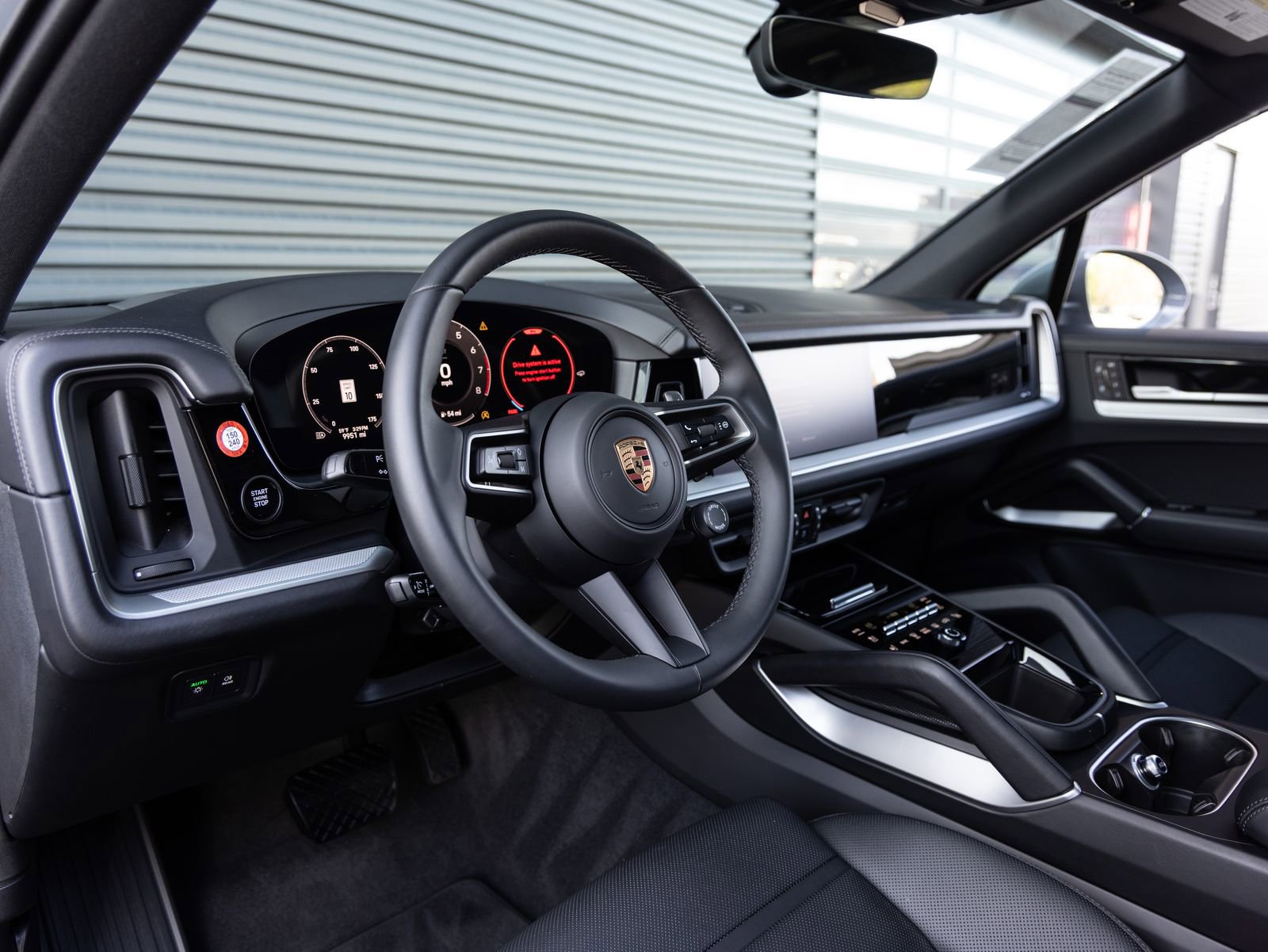 Certified 2025 Porsche Cayenne image 4