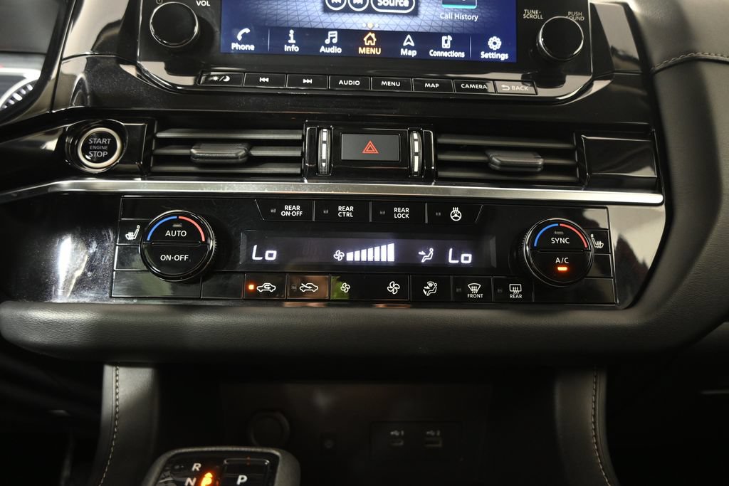 Used 2023 Nissan Pathfinder SL AWD/4WD image 33