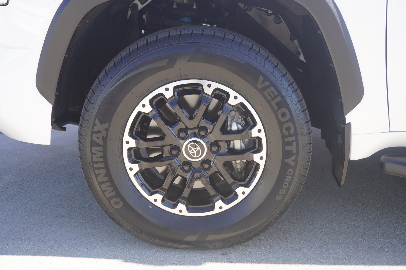Used 2024 Toyota Tundra SR5 w/ TRD Off-Road Package AWD/4WD image 19