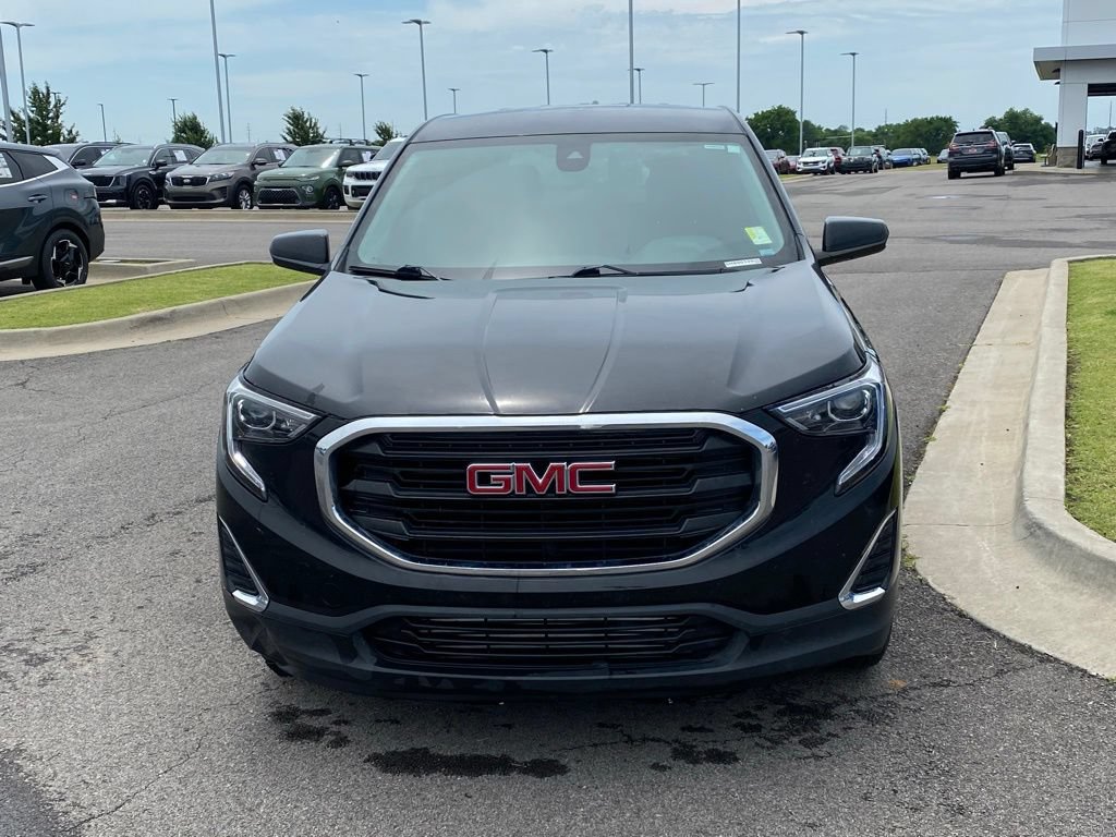 Used 2021 GMC Terrain SLE FWD image 2