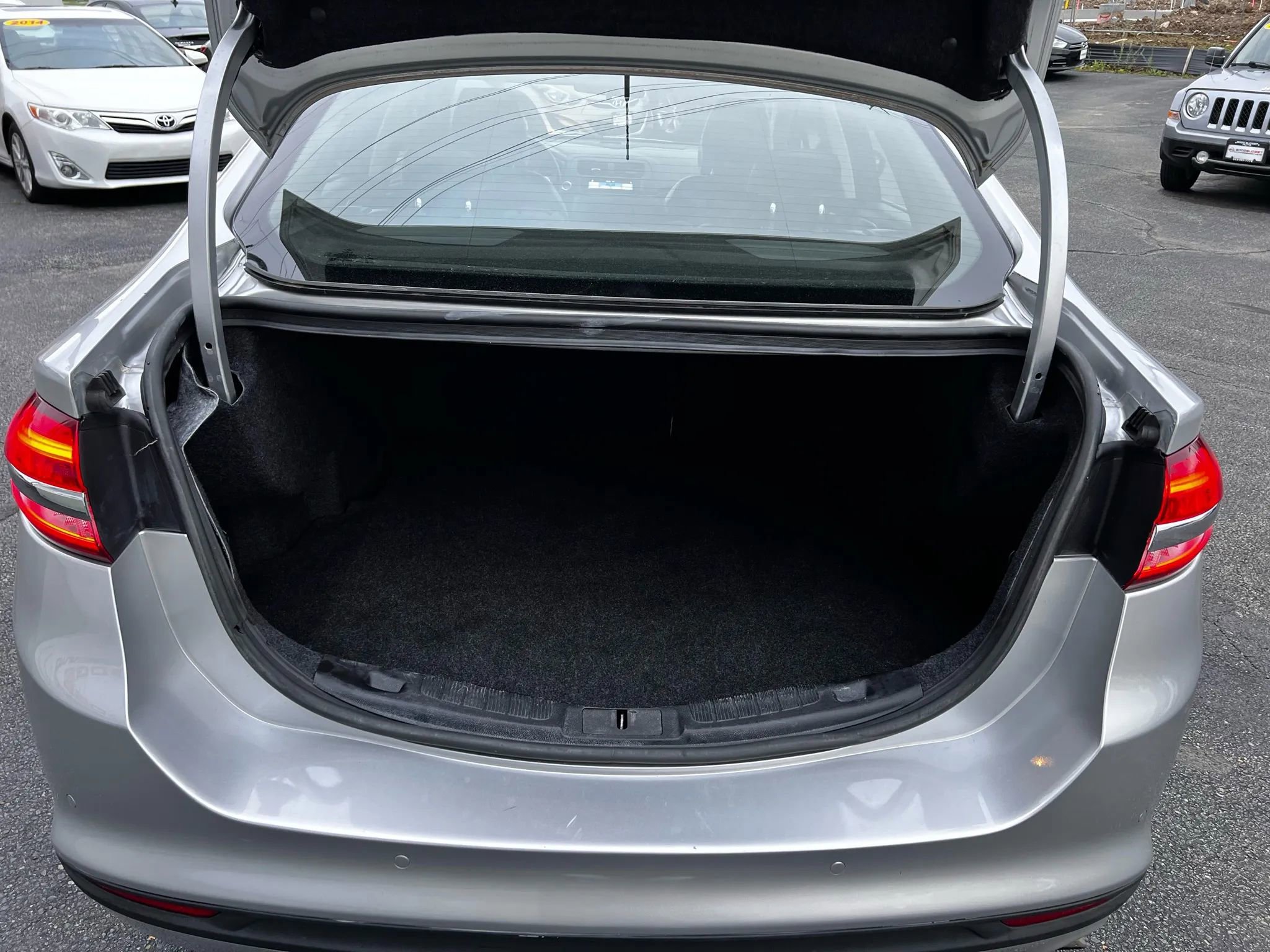 Used 2018 Ford Fusion SE w/ Equipment Group 201A image 49