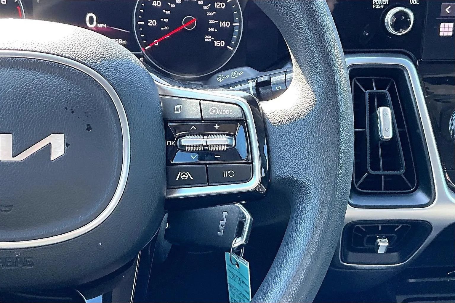 Used 2023 Kia Sorento LX FWD image 20
