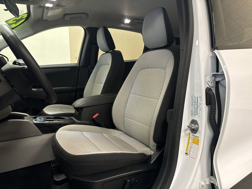Used 2023 Ford Escape Active AWD/4WD image 8