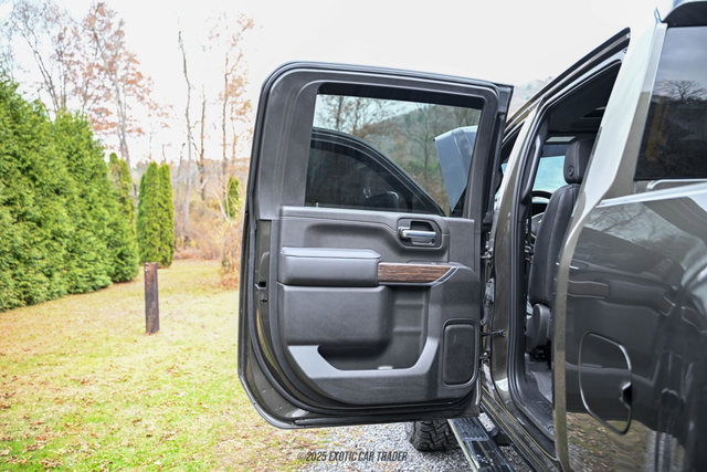 Used 2023 Chevrolet Silverado 3500 High Country image 31