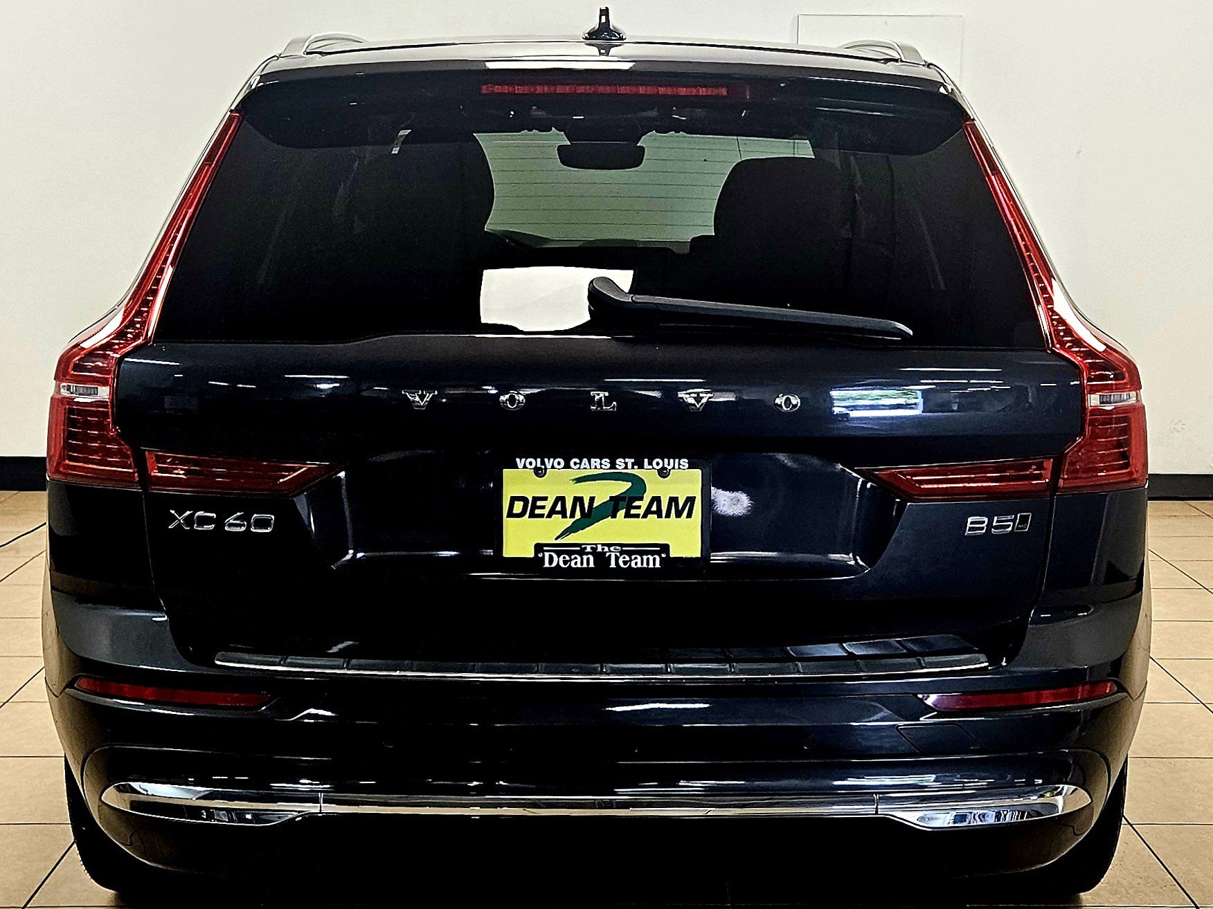 Used 2022 Volvo XC60 B5 Inscription w/ Protection Package Premier AWD/4WD image 7