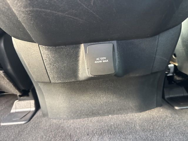 Used 2025 Ford Expedition Platinum image 37