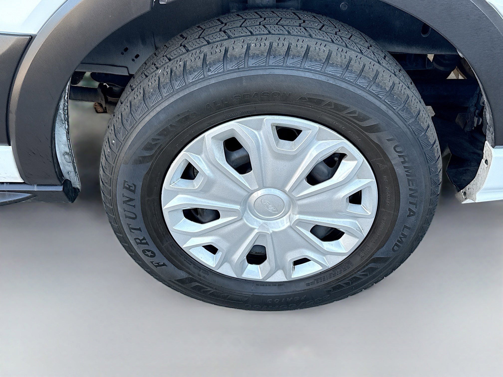 Used 2023 Ford Transit 350 XLT image 28