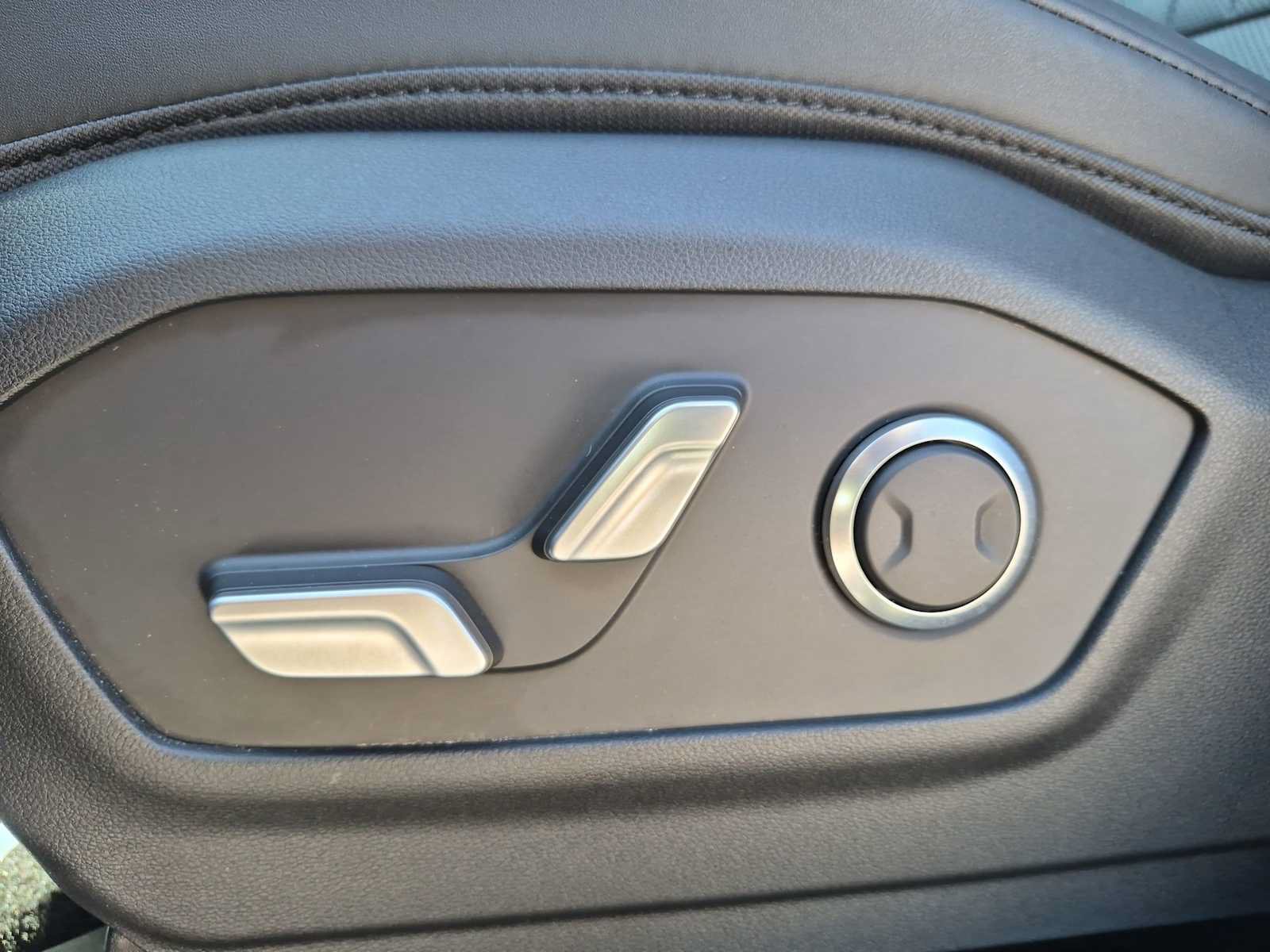 Certified 2026 Hyundai Santa Fe SEL FWD image 17