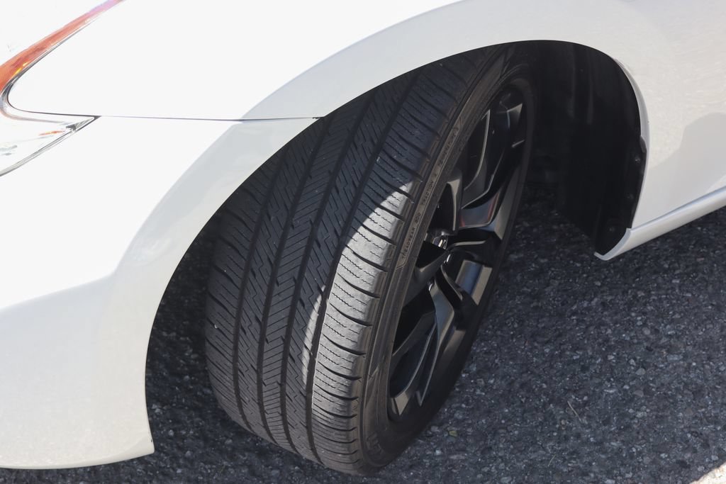 Used 2017 Nissan 370Z Coupe RWD image 36