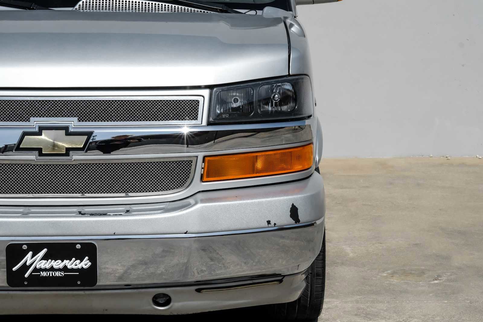 Used 2011 Chevrolet Express 1500 image 52