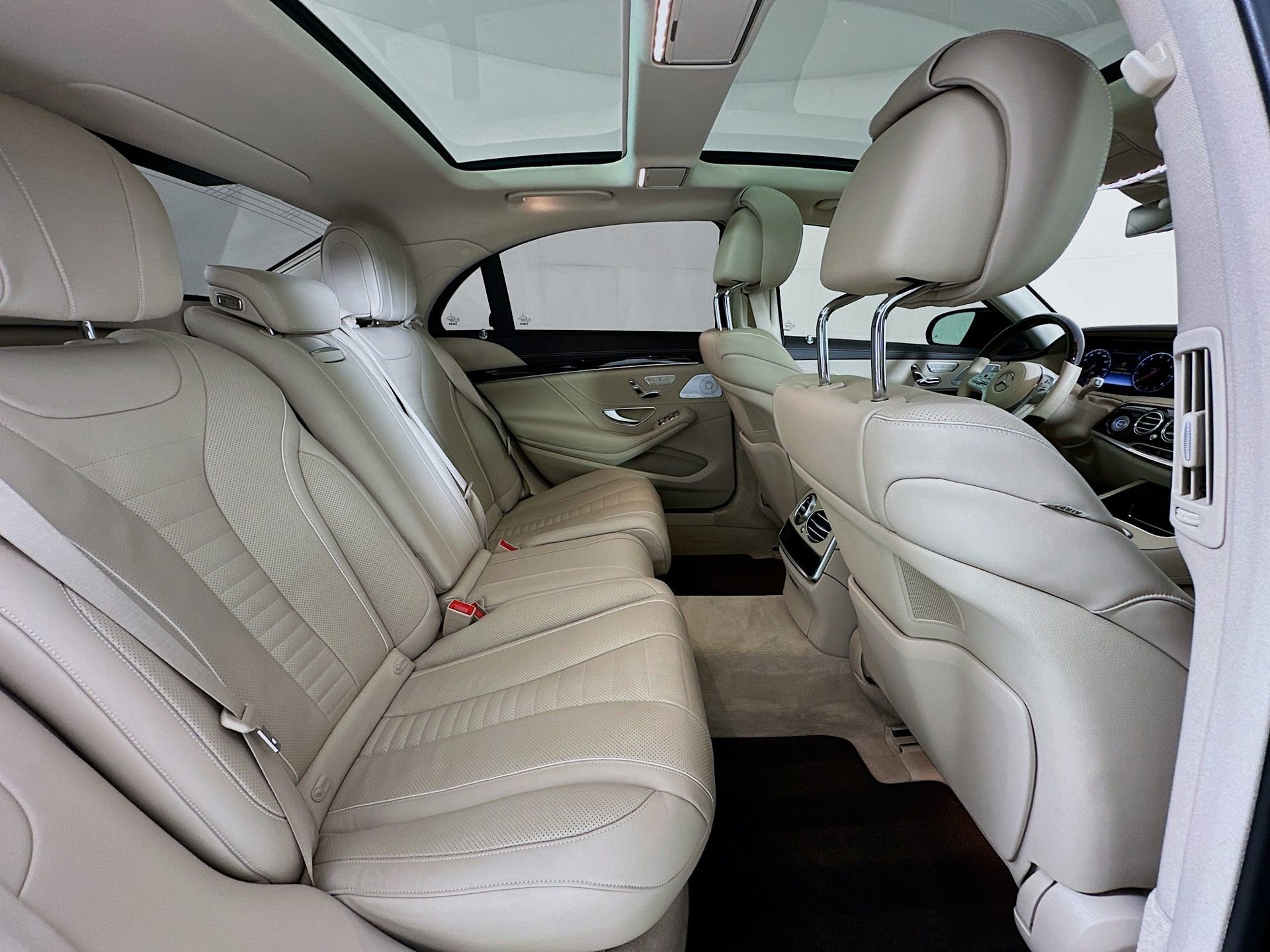 Used 2020 Mercedes-Benz S 560 Sedan image 30