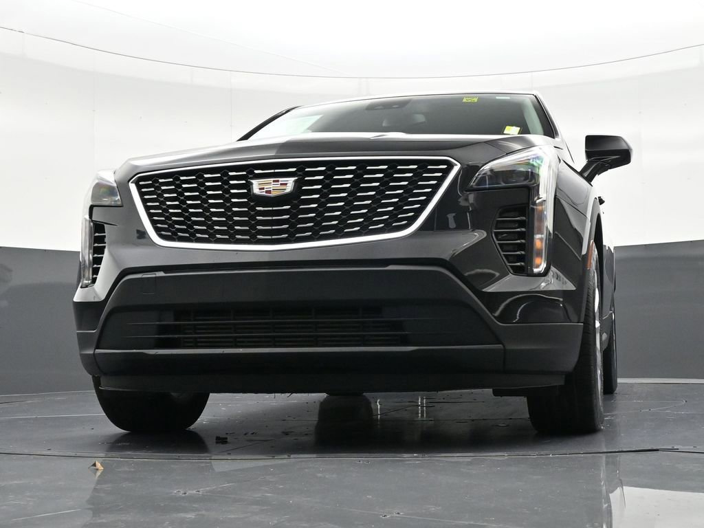 Used 2022 Cadillac XT4 Luxury w/ Driver Awareness Package image 28