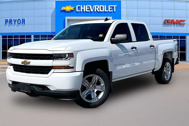 Used 2018 Chevrolet Silverado 1500 Custom w/ Custom Value Package image 3