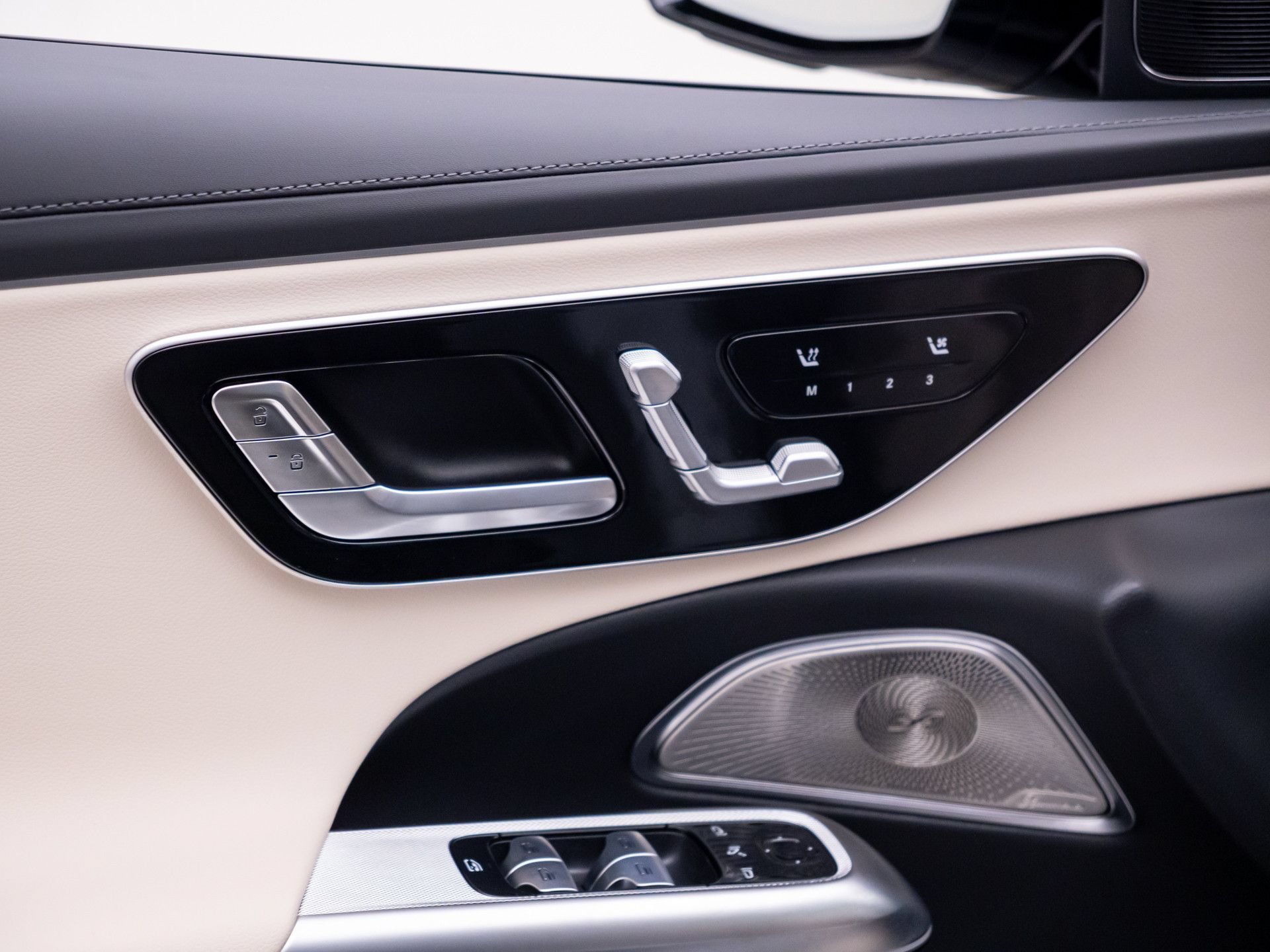 New 2026 Mercedes-Benz E 450 4MATIC All-Terrain Wagon image 15