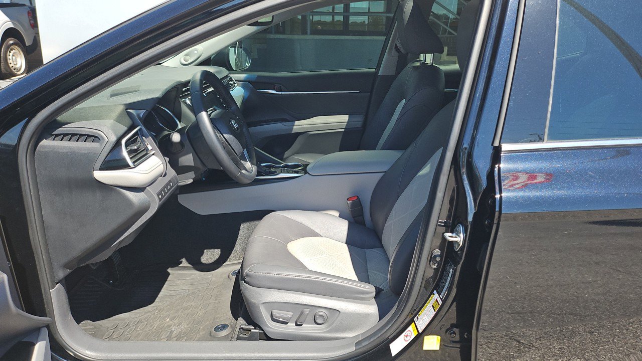 Used 2018 Toyota Camry XLE w/ Driver Assist Package FWD image 12