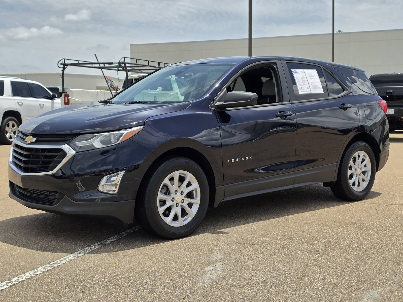 Used 2020 Chevrolet Equinox LS w/ LS Convenience Package FWD image 7