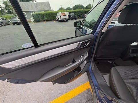 Used 2019 Subaru Outback 2.5i Premium AWD/4WD image 22