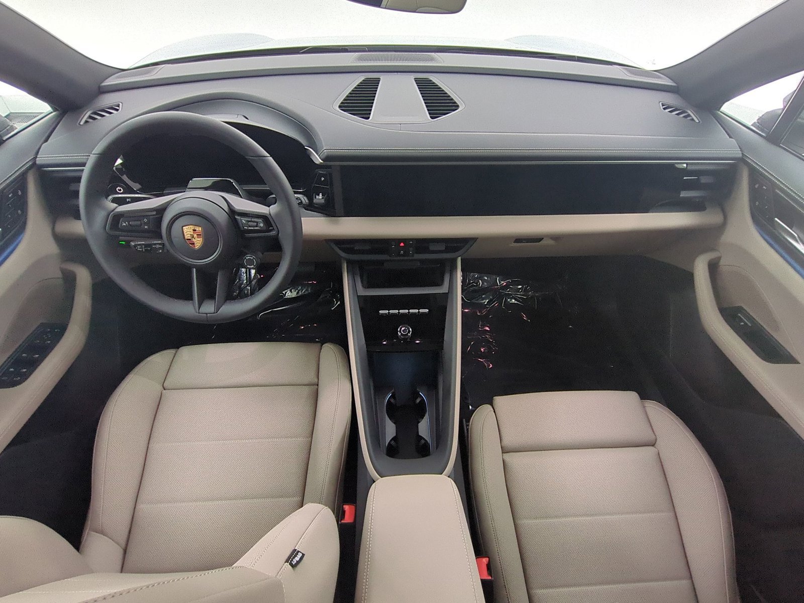 New 2026 Porsche Macan Electric RWD image 15