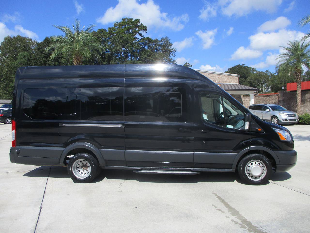 Used 2016 Ford Transit 350 XLT RWD image 19