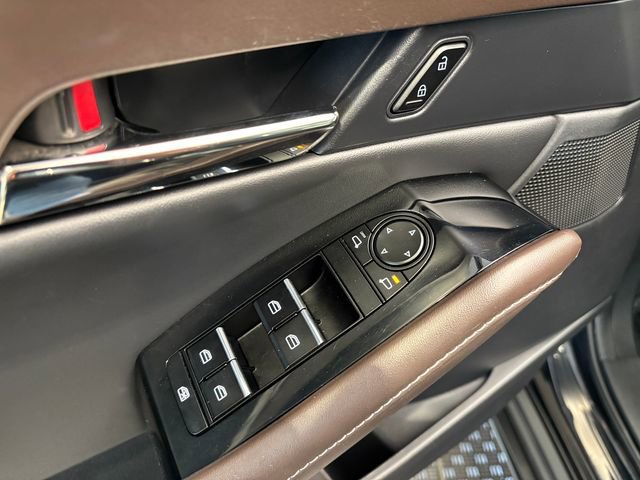 Used 2023 MAZDA CX-30 AWD 2.5 S w/ Premium Package image 11